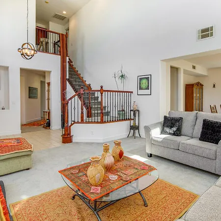 Spacious Fairfield Retreat - Near Six Flags!